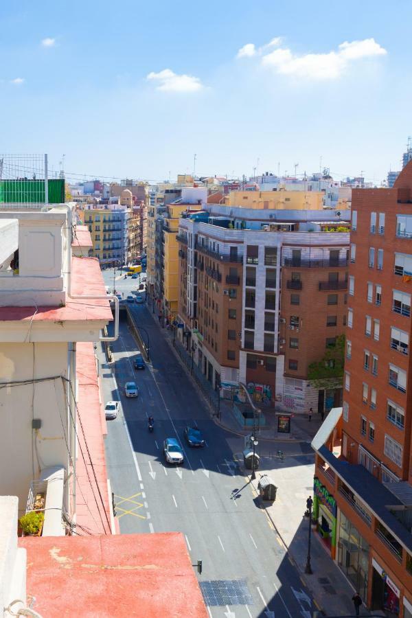 Sky Touristic Attic Apartment Valencia Bagian luar foto