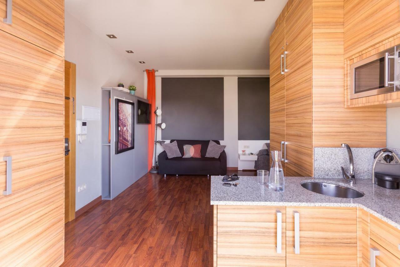 Sky Touristic Attic Apartment Valencia Bagian luar foto