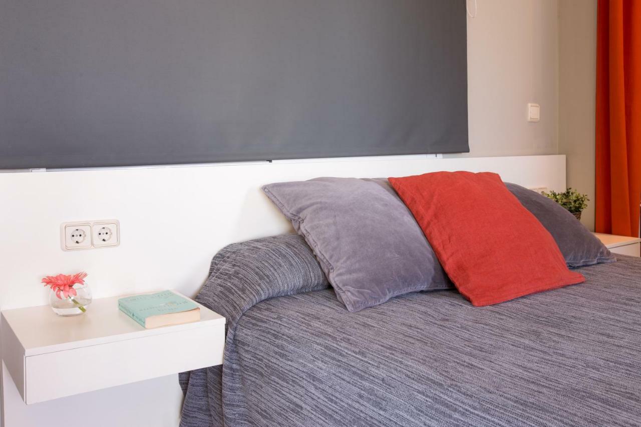 Sky Touristic Attic Apartment Valencia Bagian luar foto