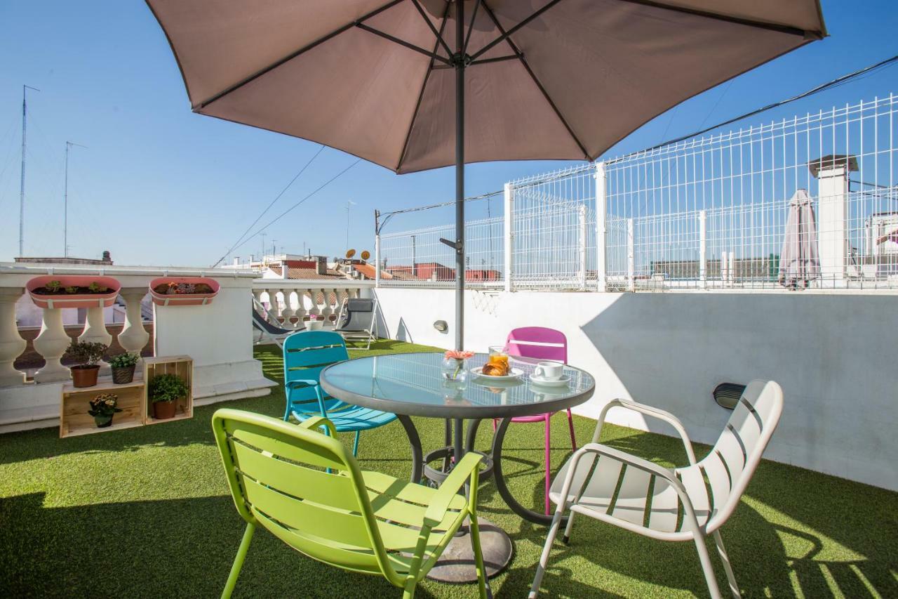 Sky Touristic Attic Apartment Valencia Bagian luar foto