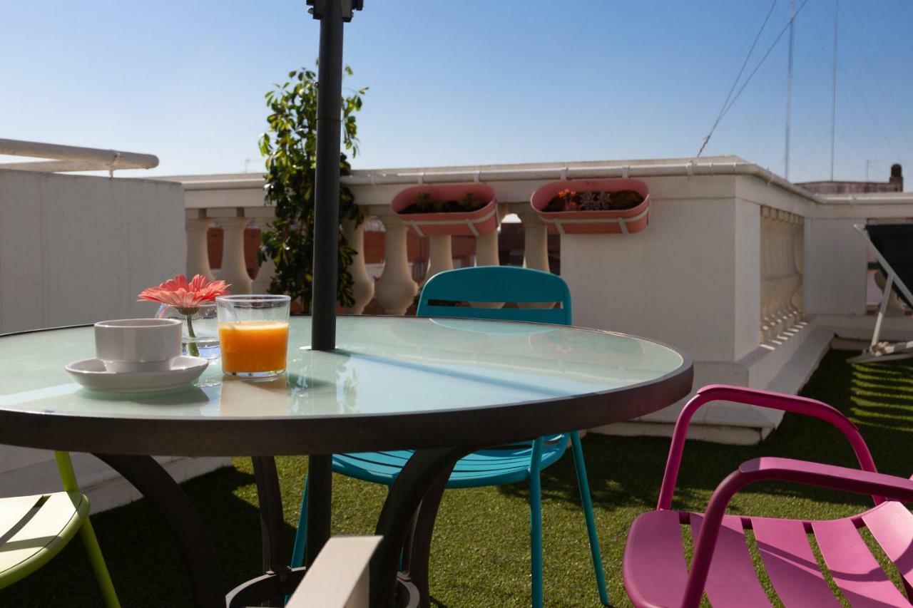 Sky Touristic Attic Apartment Valencia Bagian luar foto